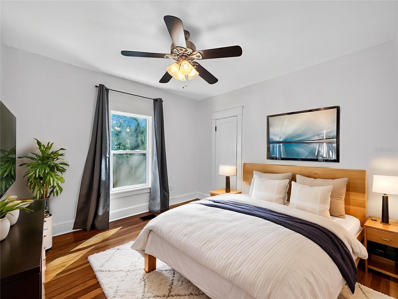 Image 23 of 56 For 1016 Washington Avenue