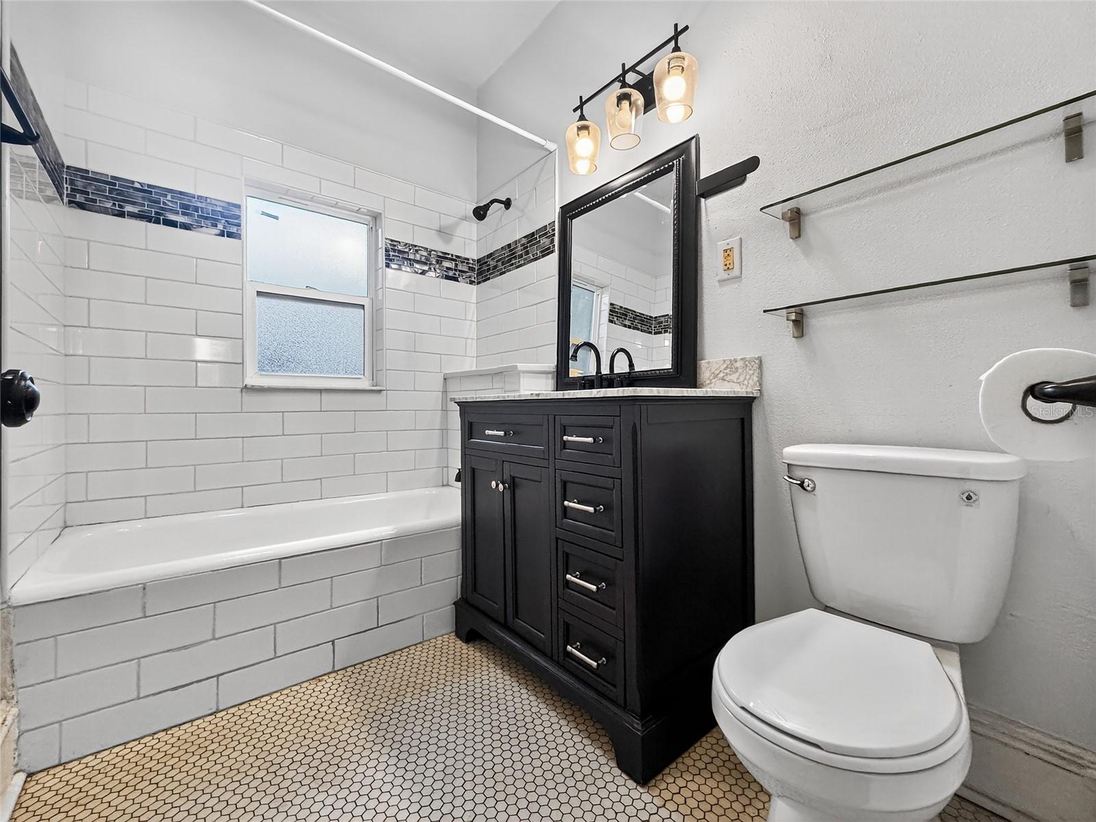 Image 25 of 56 For 1016 Washington Avenue