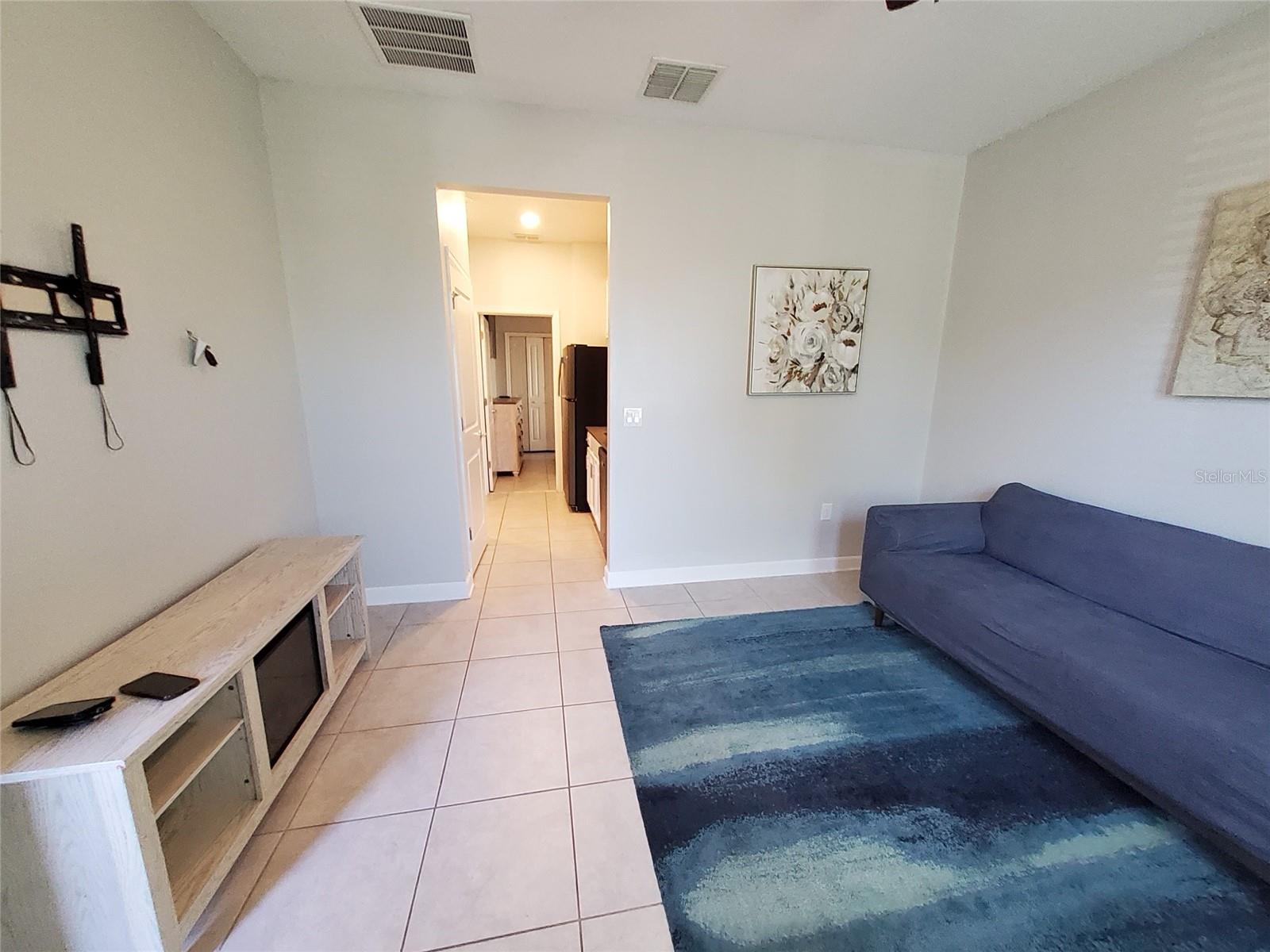 Image 5 of 14 For 160 Taft Drive B