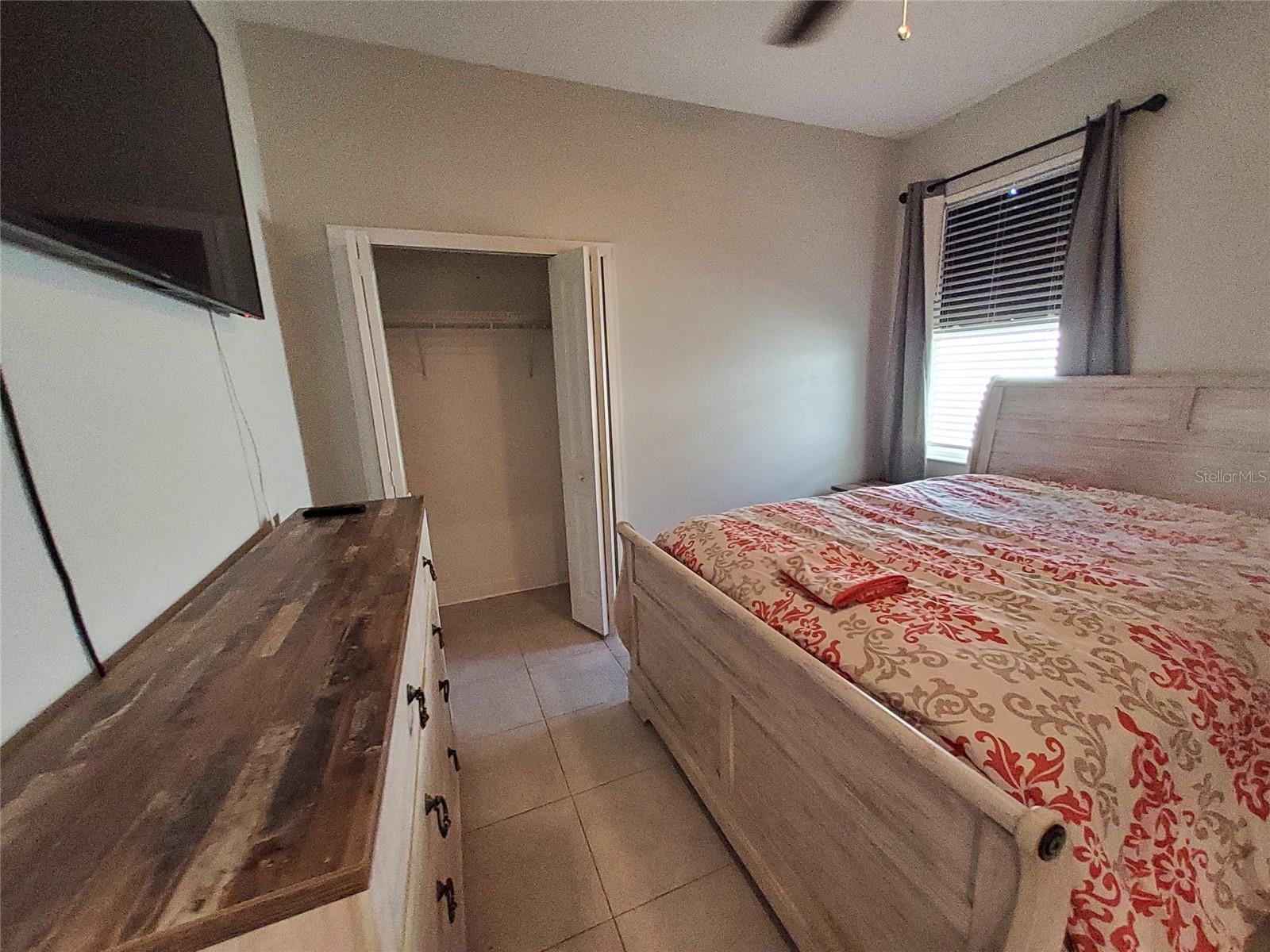 Image 7 of 14 For 160 Taft Drive B