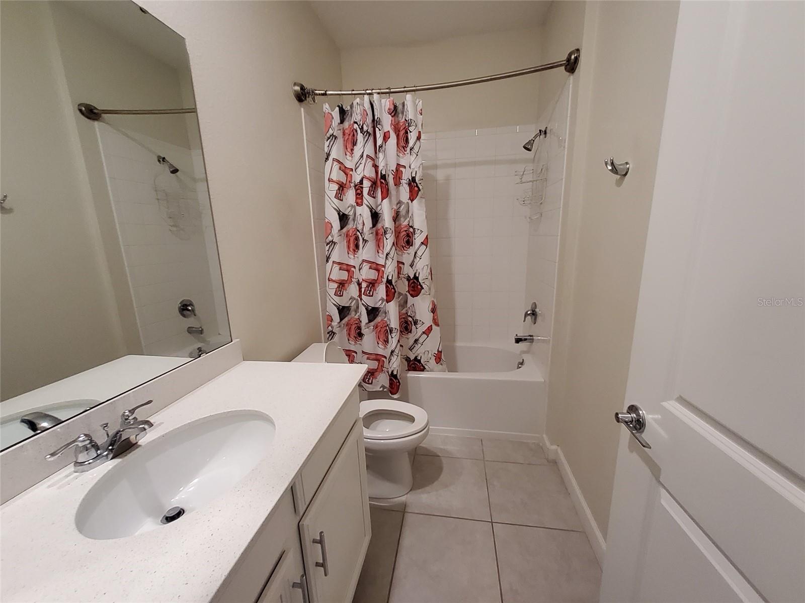 Image 8 of 14 For 160 Taft Drive B