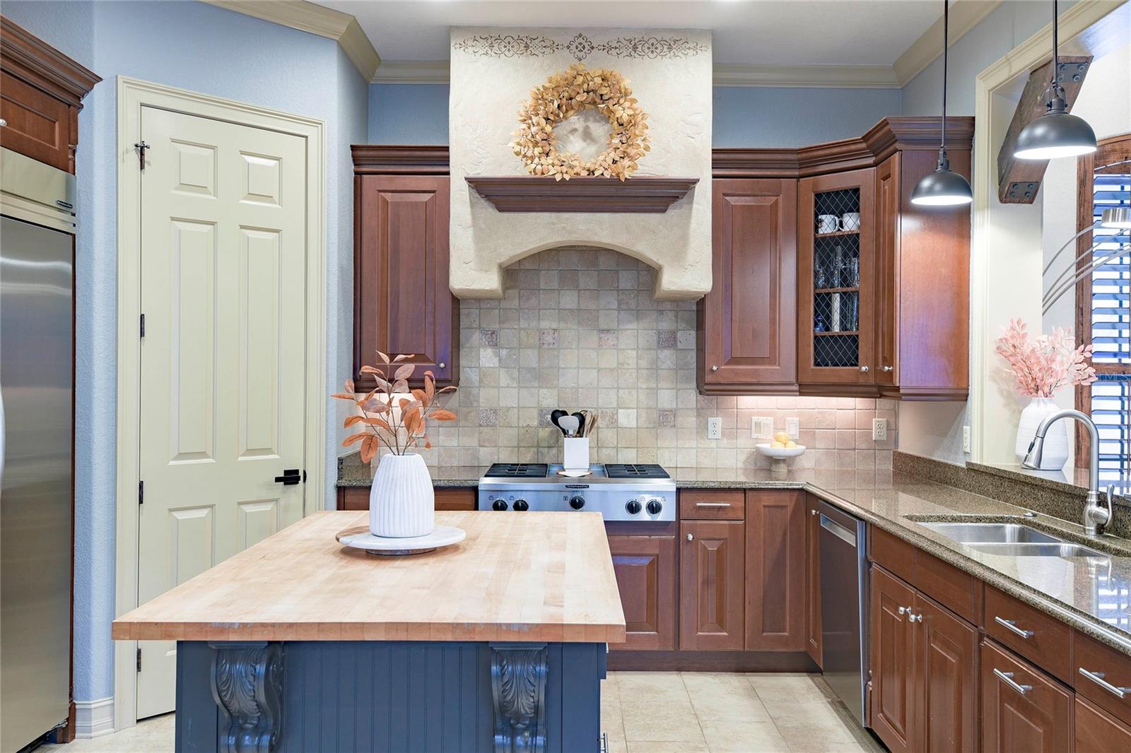 Image 19 of 58 For 1408 Chapman Circle