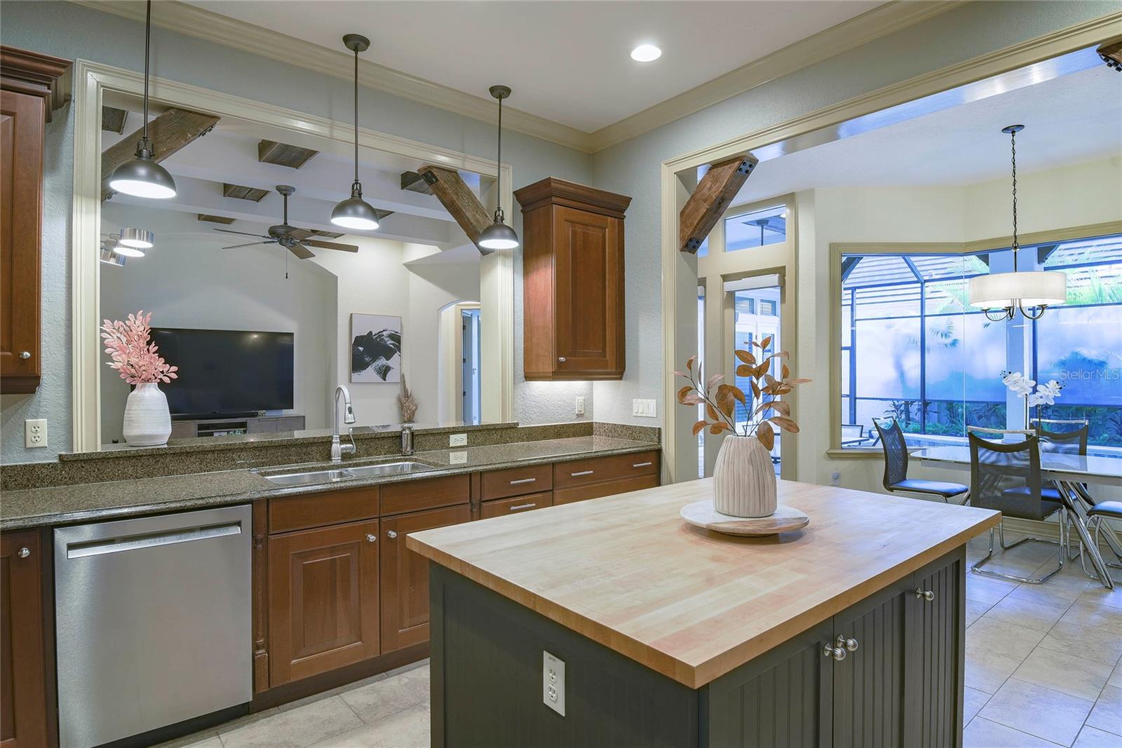 Image 20 of 58 For 1408 Chapman Circle