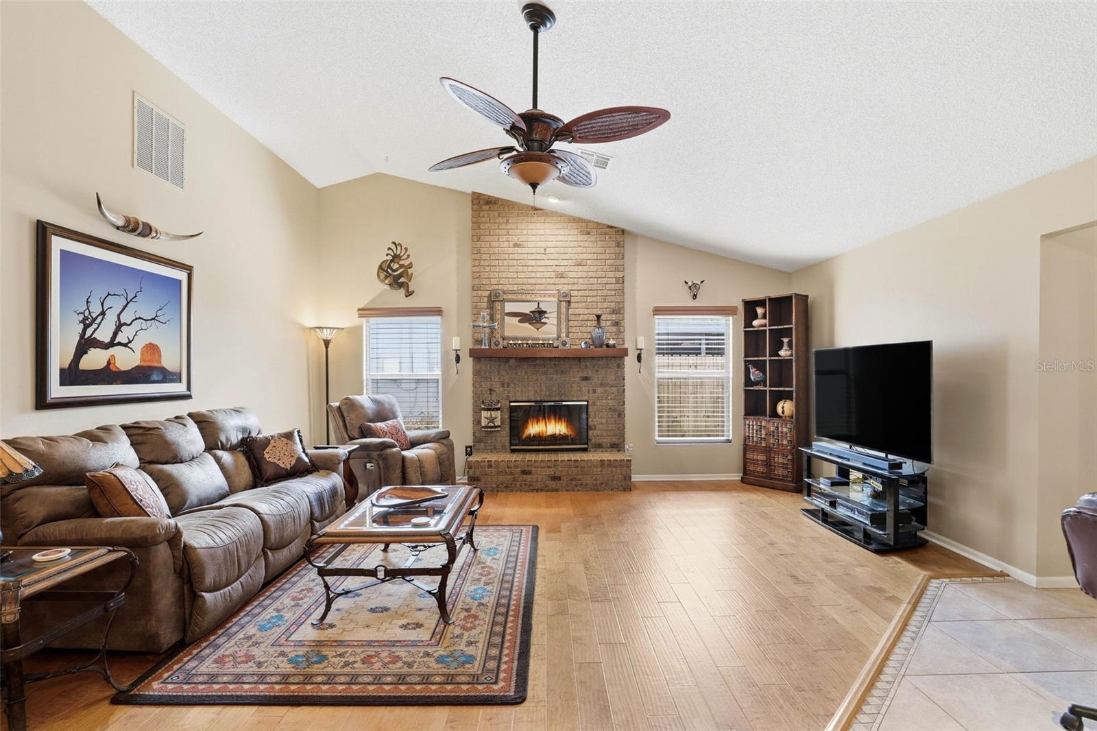 Listing photo id 12 for 3156 Rider Place