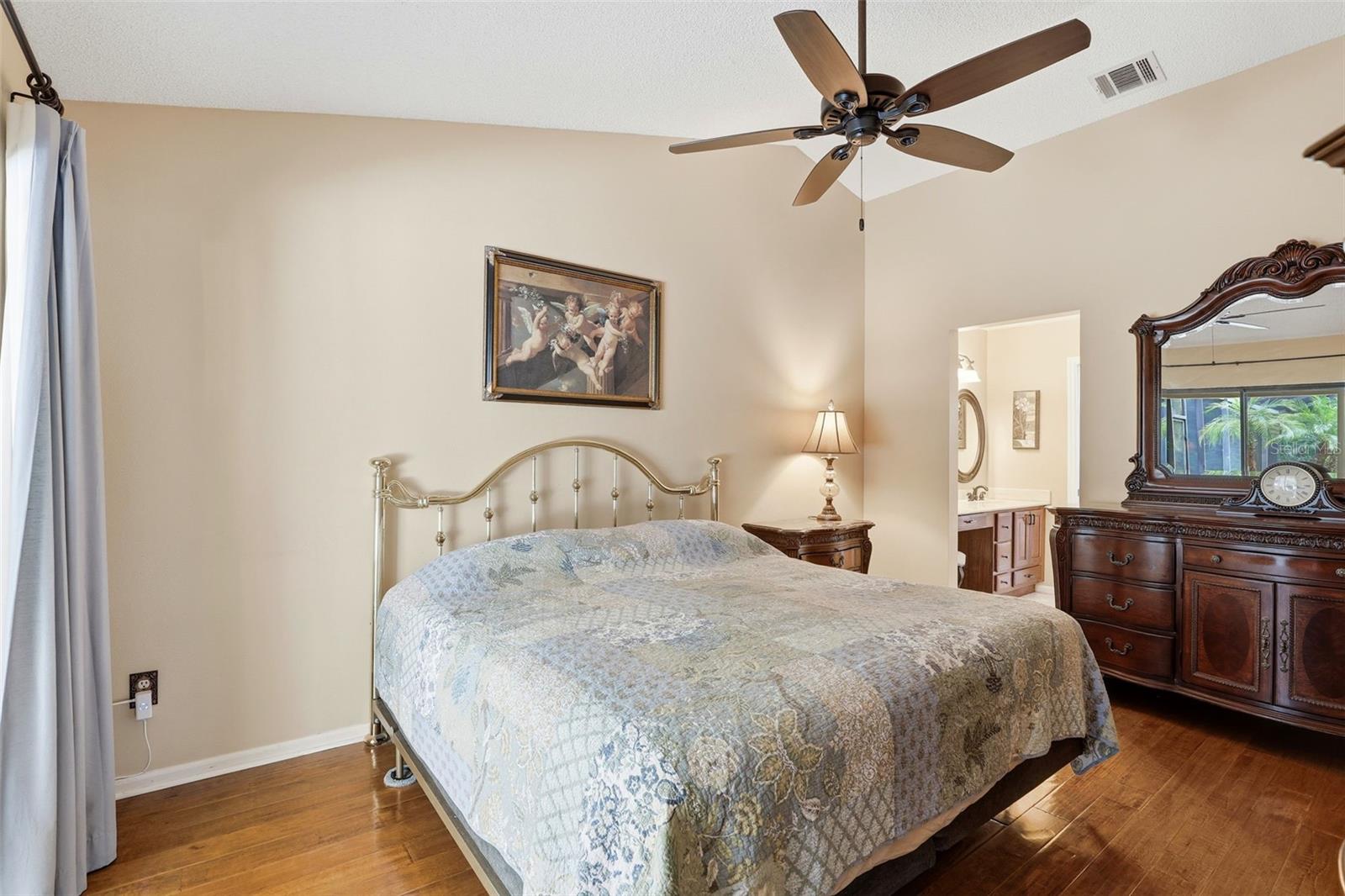 Listing photo id 17 for 3156 Rider Place