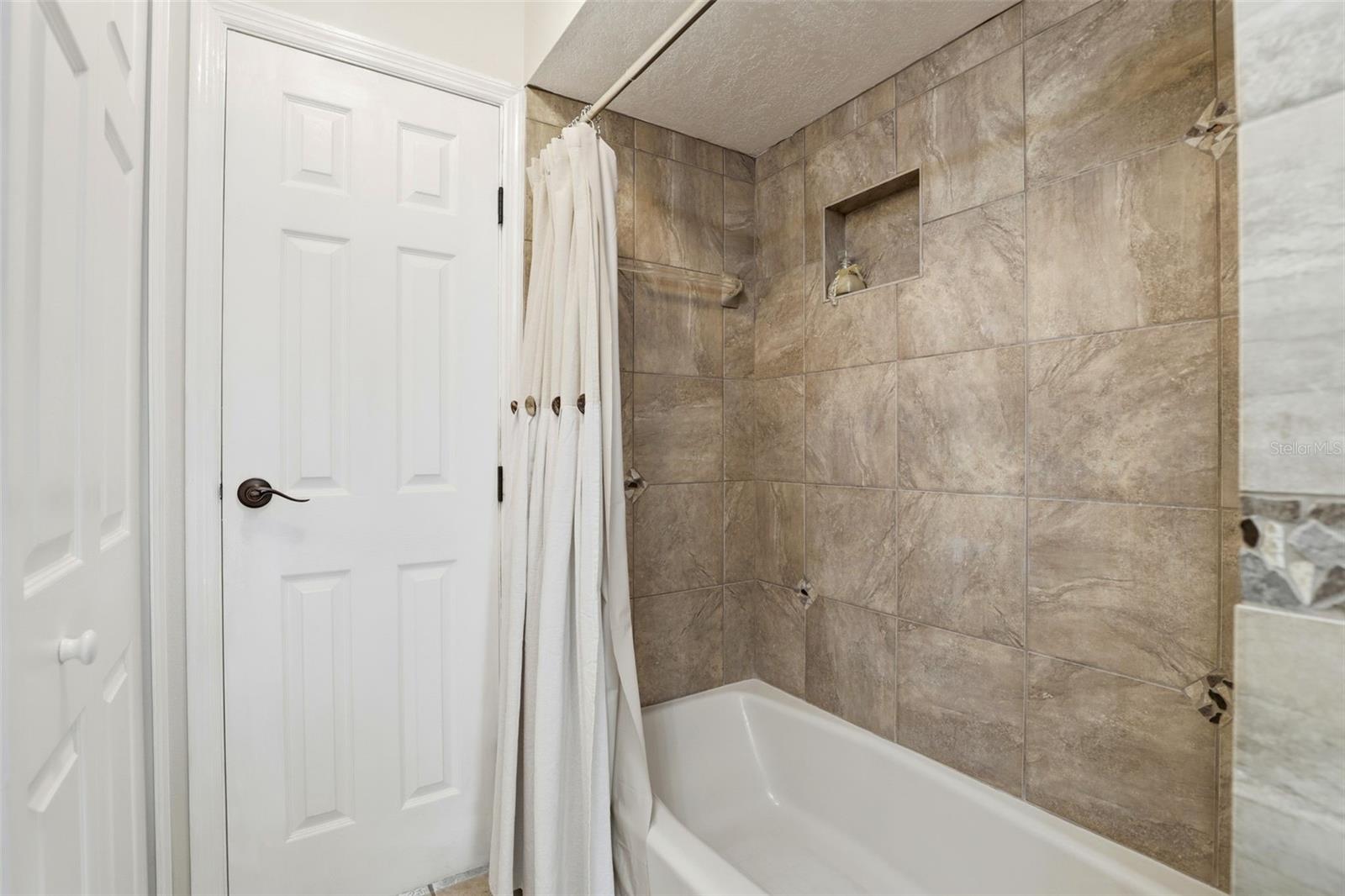 Listing photo id 24 for 3156 Rider Place