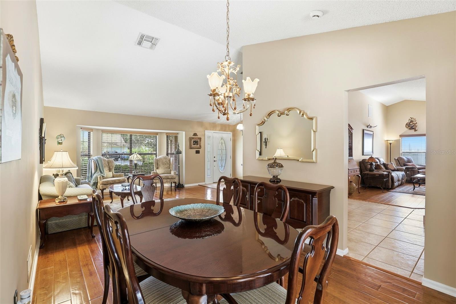 Listing photo id 6 for 3156 Rider Place