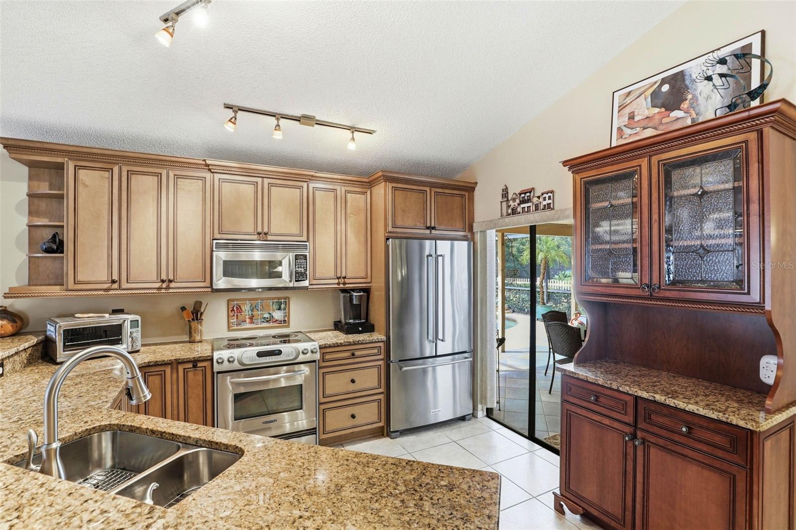 Listing photo id 7 for 3156 Rider Place