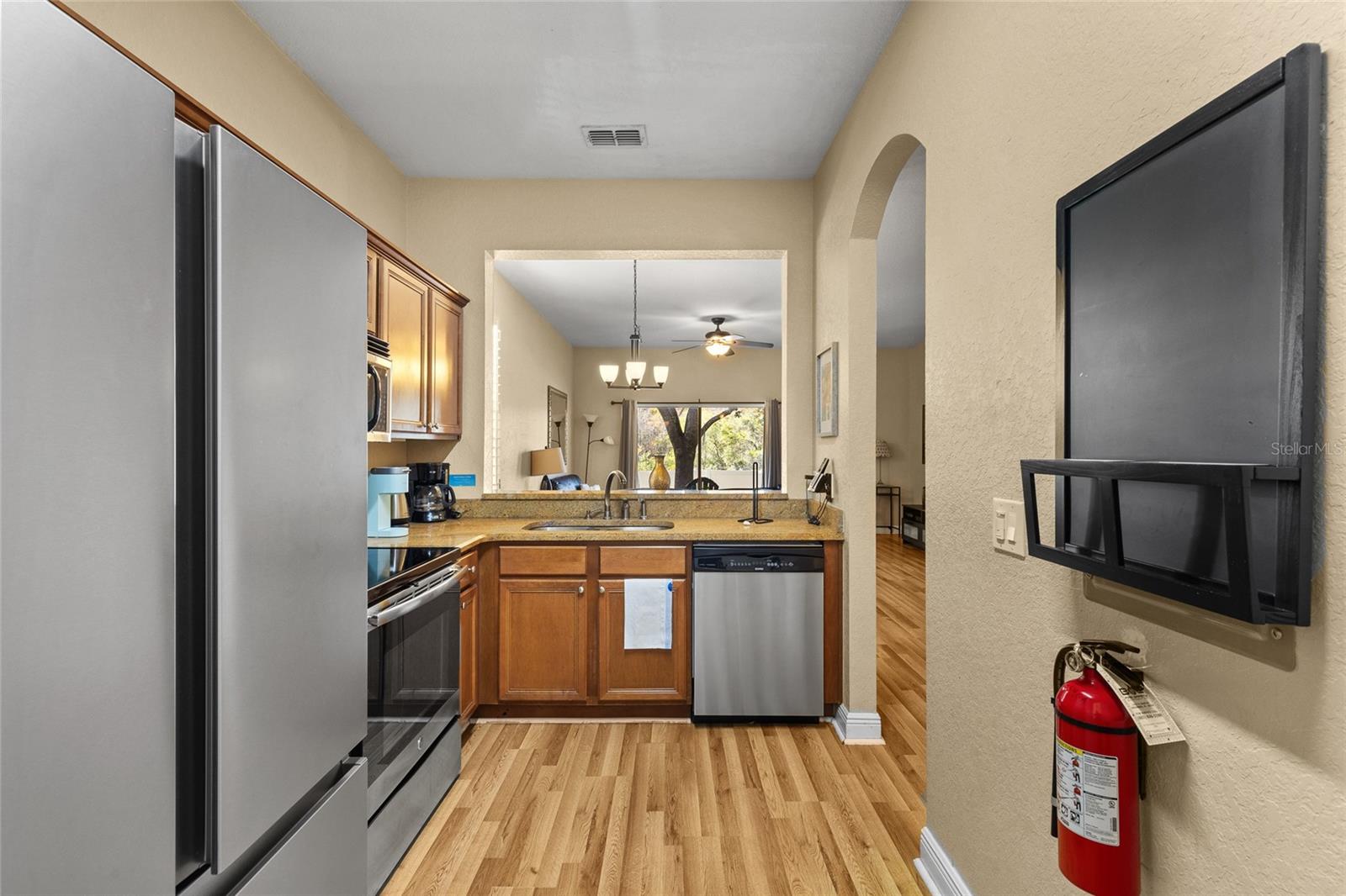 Image 5 of 29 For 3254 Calabria Avenue 3254