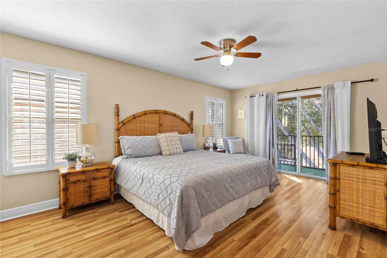 Image 8 of 29 For 3254 Calabria Avenue 3254