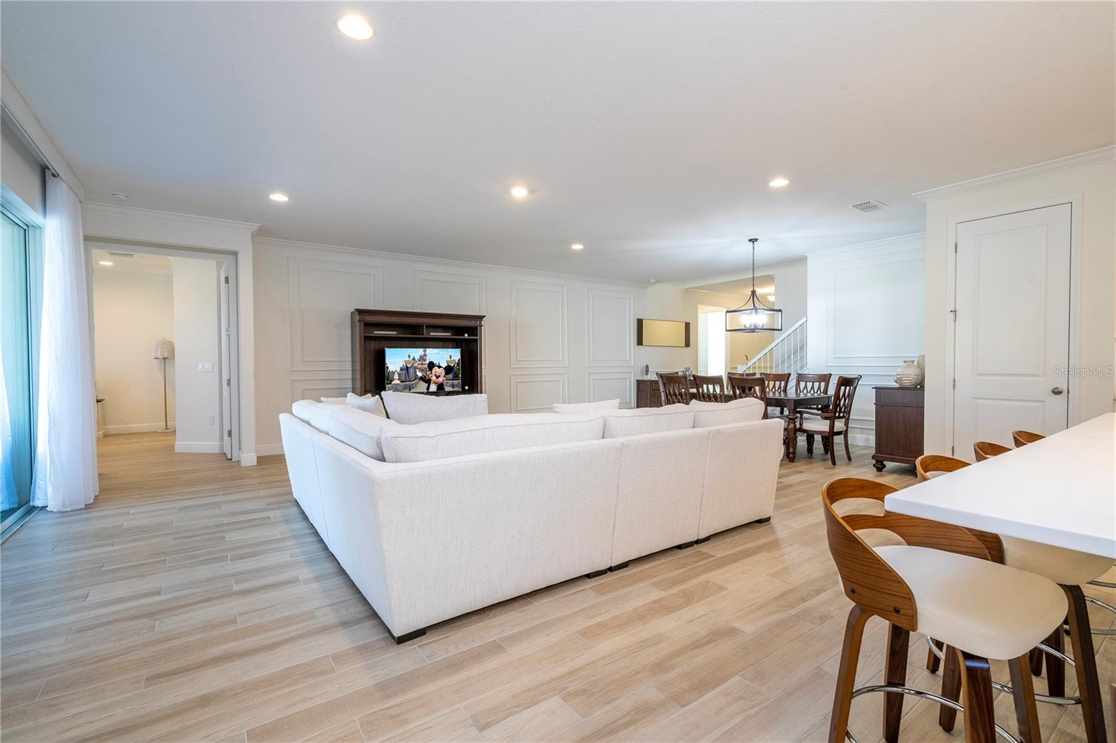 Listing photo id 24 for 4495 Lions Gate Avenue