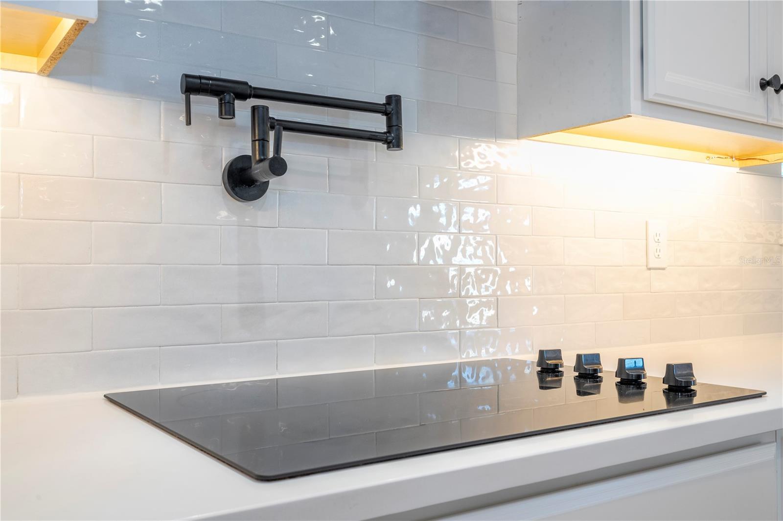 Listing photo id 31 for 4495 Lions Gate Avenue