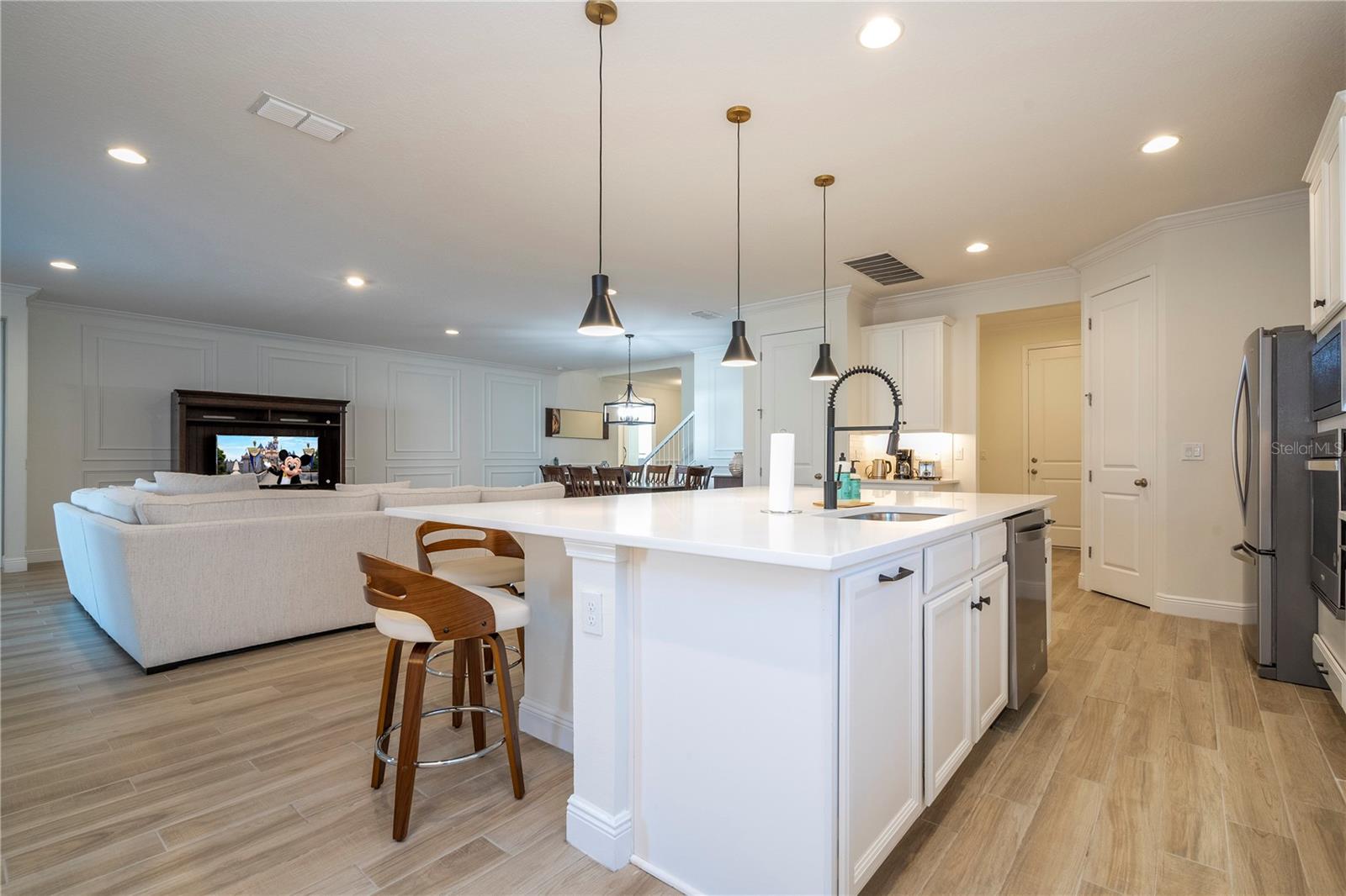 Listing photo id 33 for 4495 Lions Gate Avenue