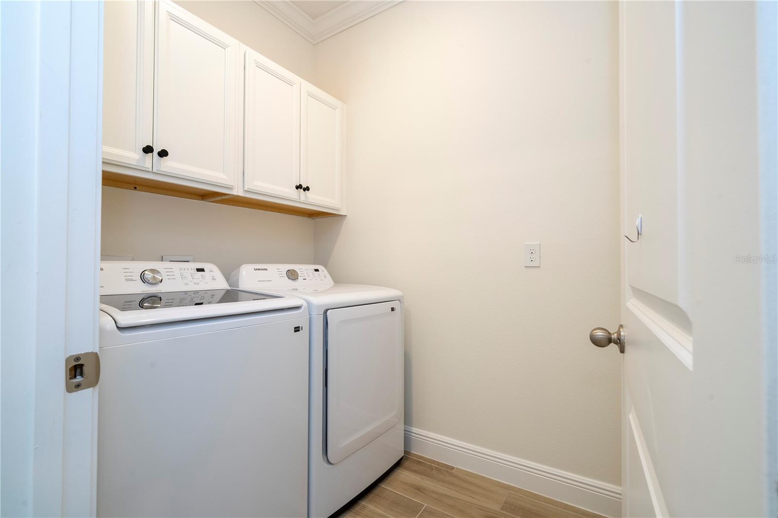 Listing photo id 35 for 4495 Lions Gate Avenue