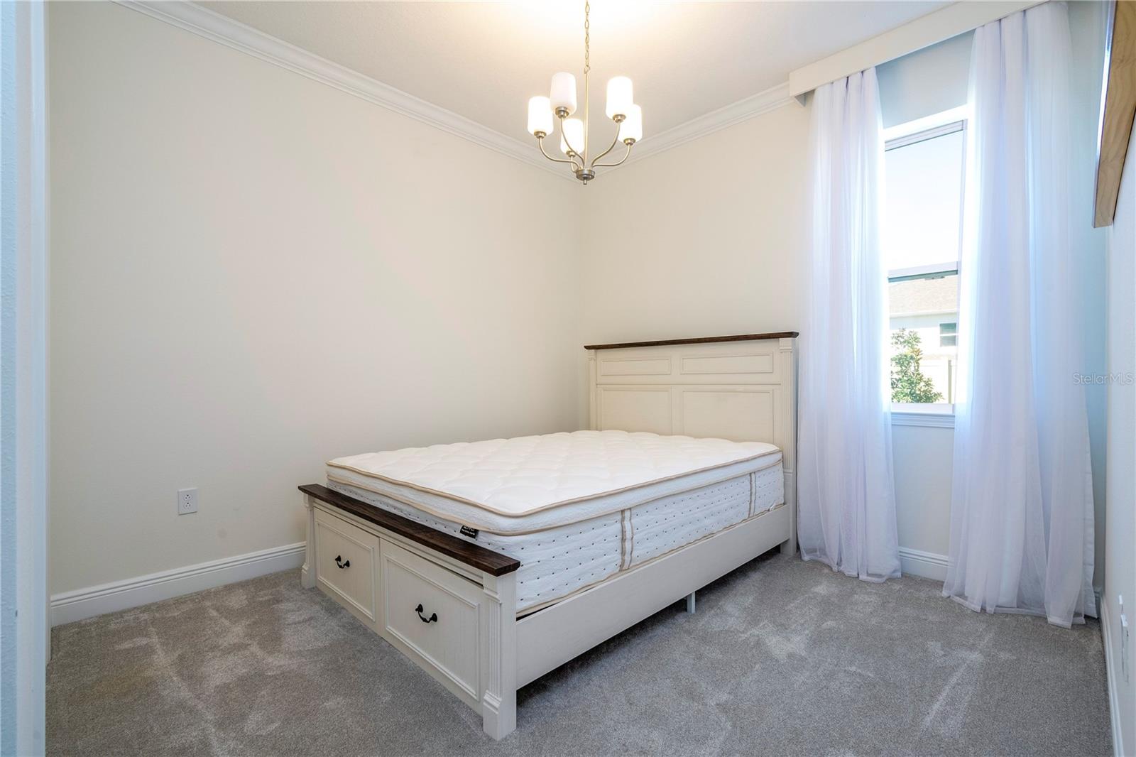 Listing photo id 42 for 4495 Lions Gate Avenue