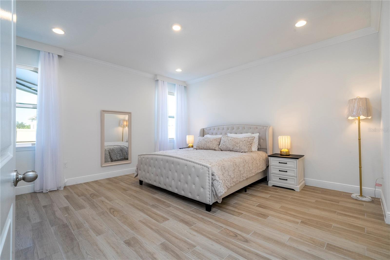 Listing photo id 44 for 4495 Lions Gate Avenue