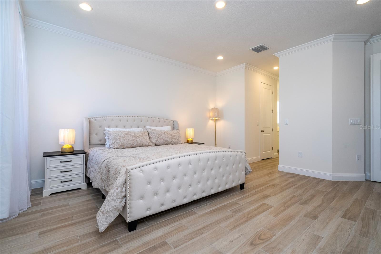 Listing photo id 46 for 4495 Lions Gate Avenue