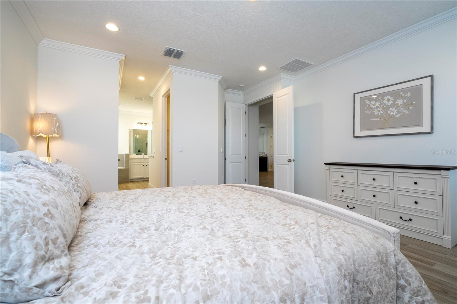 Listing photo id 47 for 4495 Lions Gate Avenue