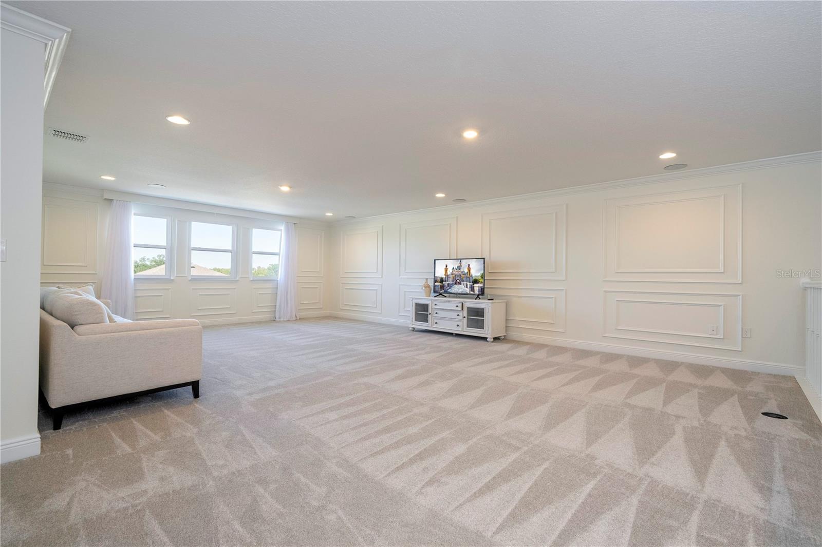 Listing photo id 56 for 4495 Lions Gate Avenue