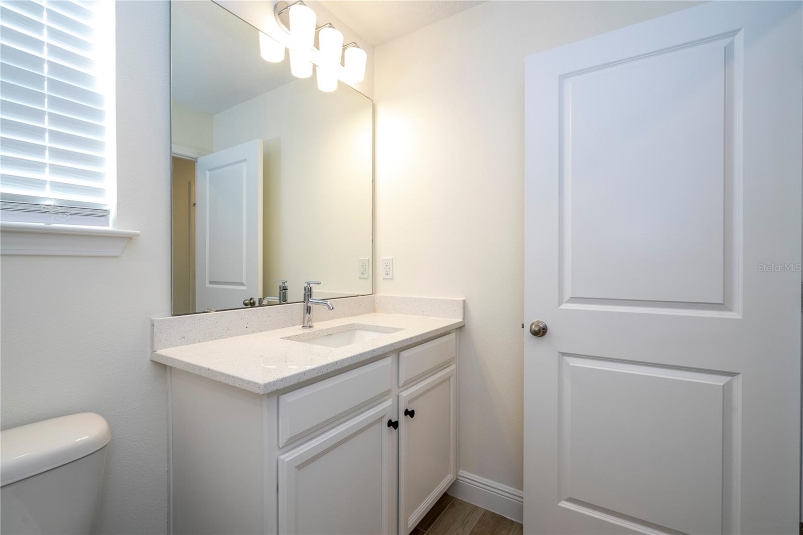 Listing photo id 61 for 4495 Lions Gate Avenue