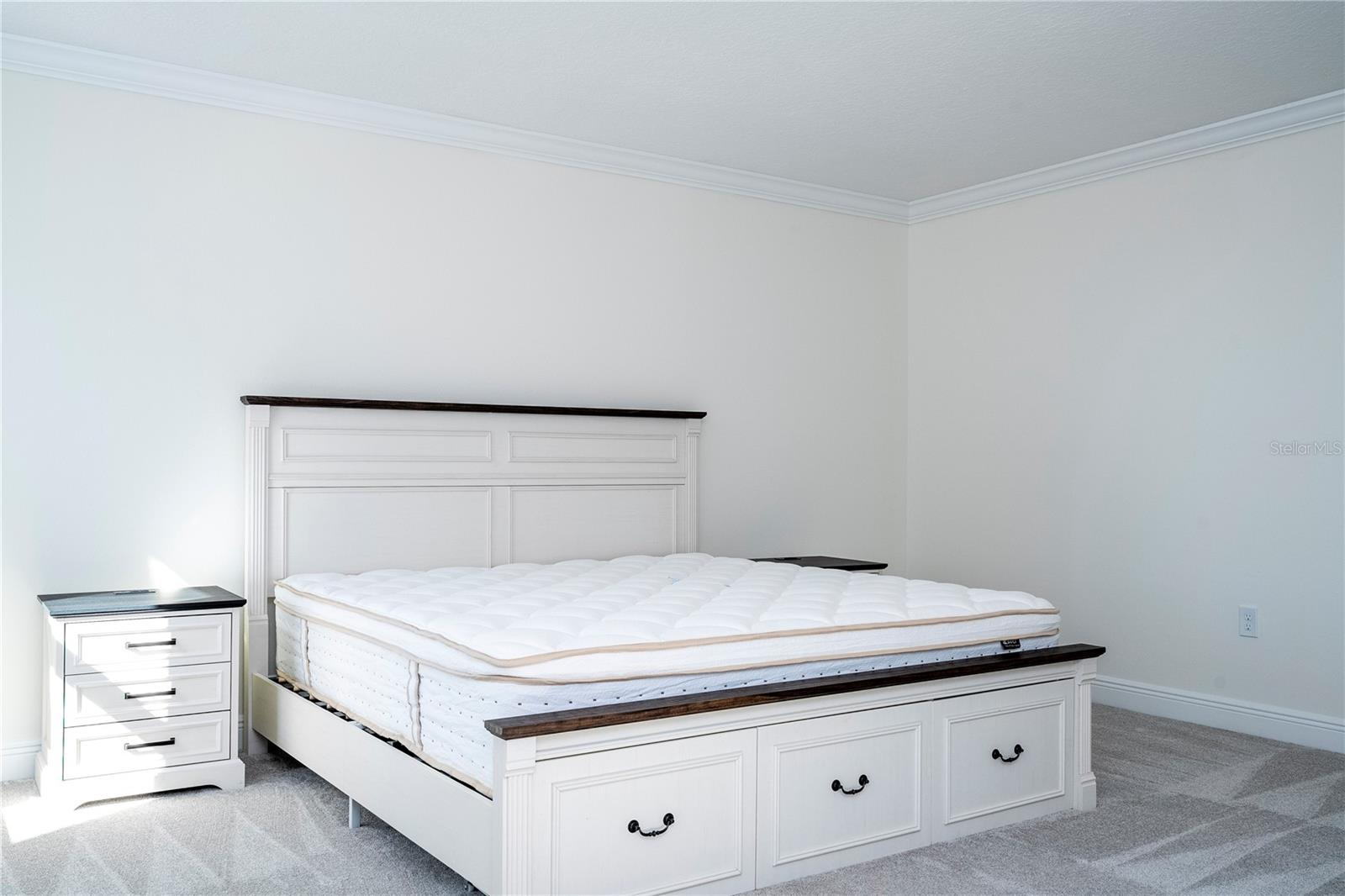 Listing photo id 63 for 4495 Lions Gate Avenue