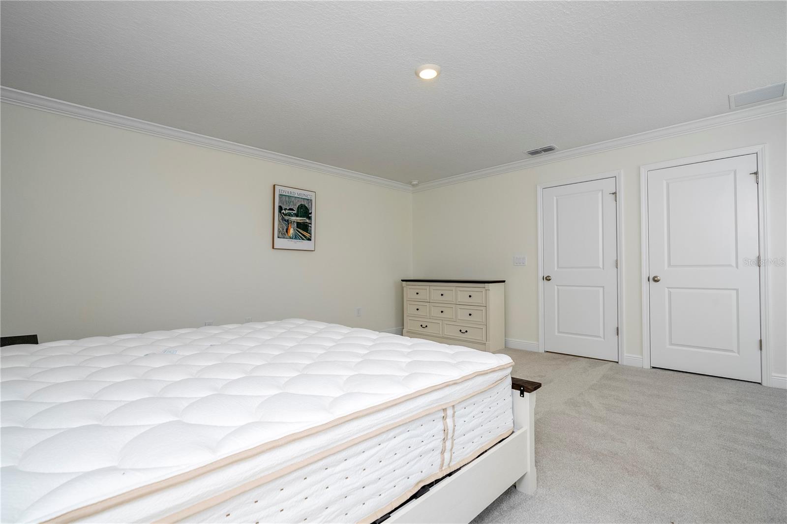 Listing photo id 64 for 4495 Lions Gate Avenue