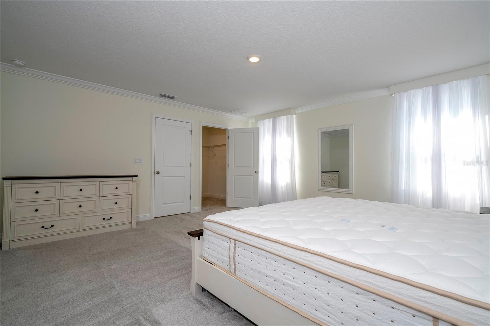 Listing photo id 67 for 4495 Lions Gate Avenue