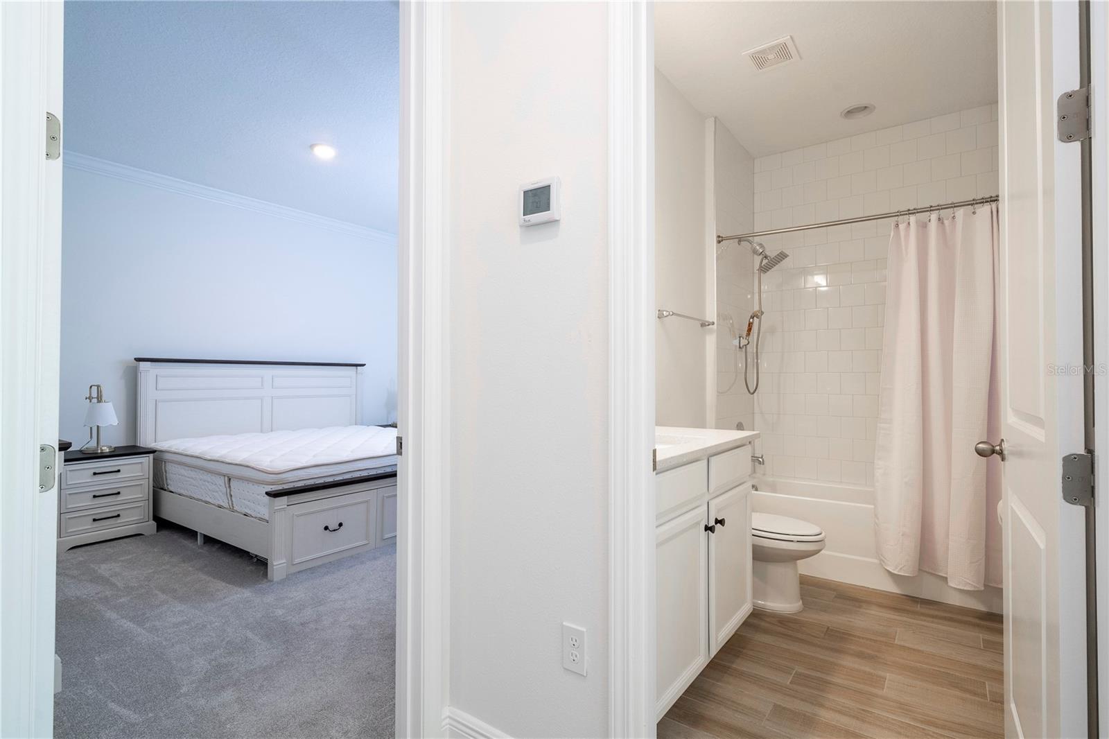 Listing photo id 5 for 4495 Lions Gate Avenue