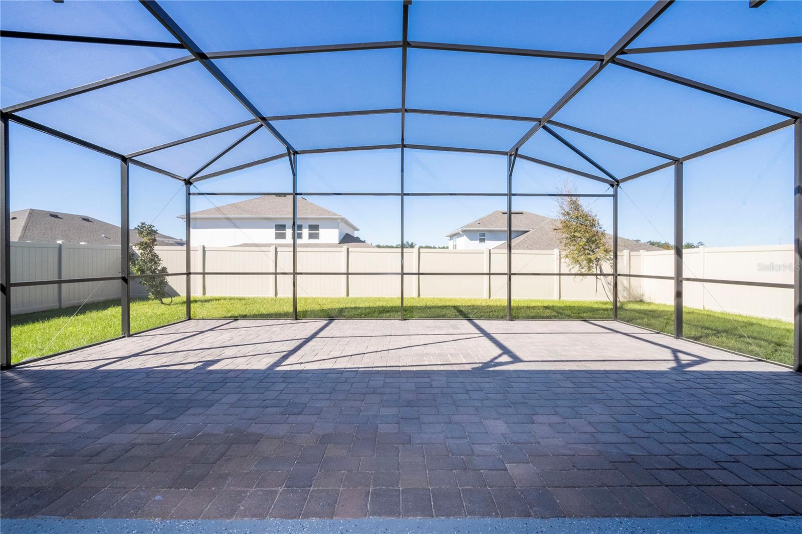 Listing photo id 72 for 4495 Lions Gate Avenue