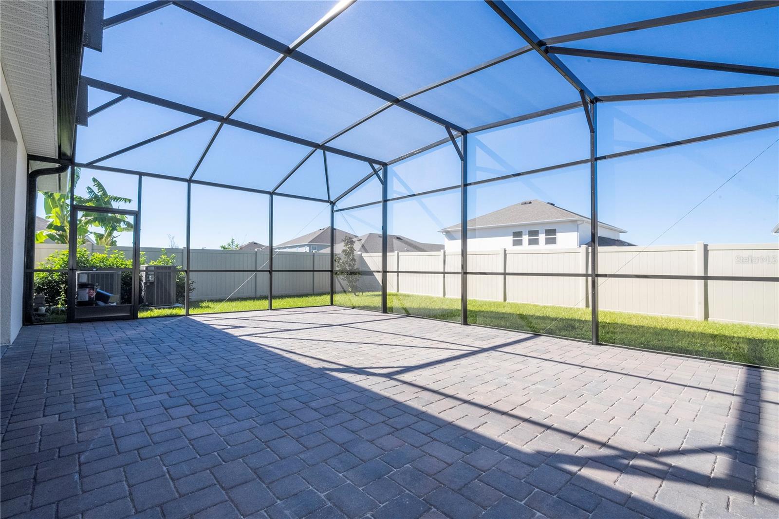 Listing photo id 75 for 4495 Lions Gate Avenue