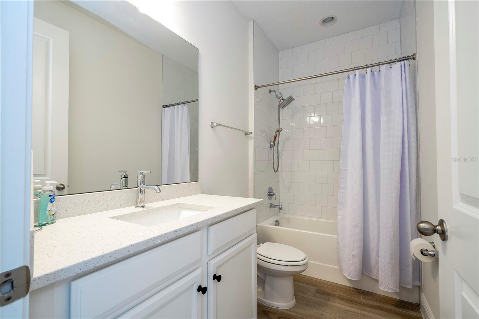 Listing photo id 6 for 4495 Lions Gate Avenue