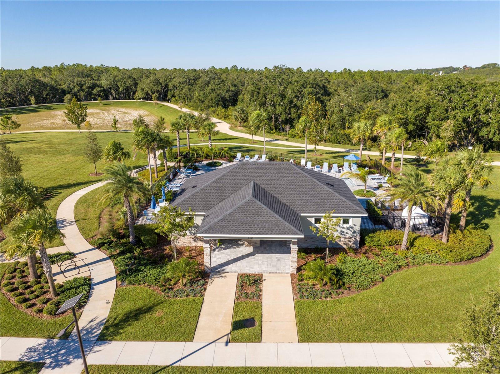 Listing photo id 88 for 4495 Lions Gate Avenue