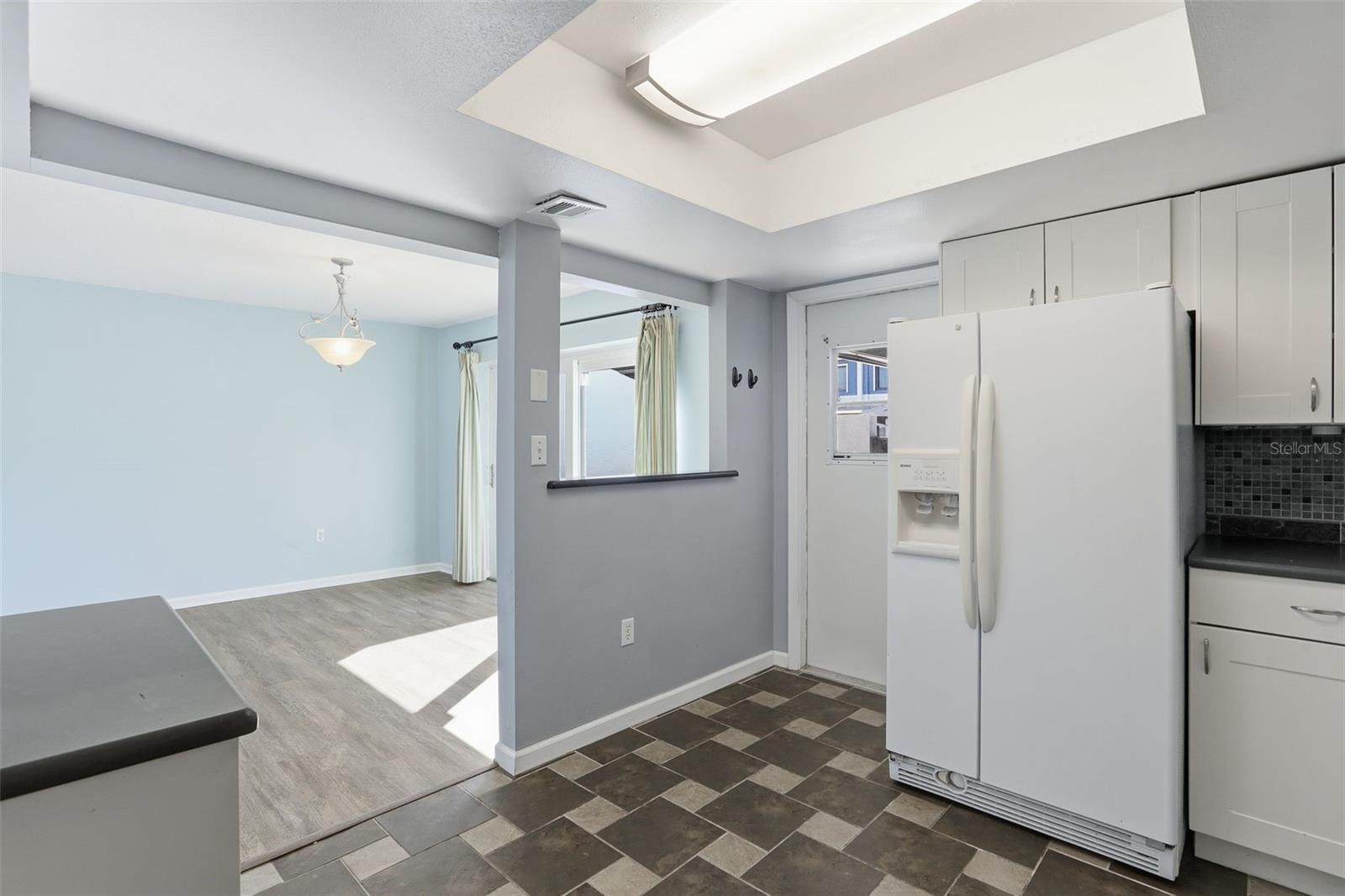 Image 16 of 44 For 161 Lago Vista Boulevard