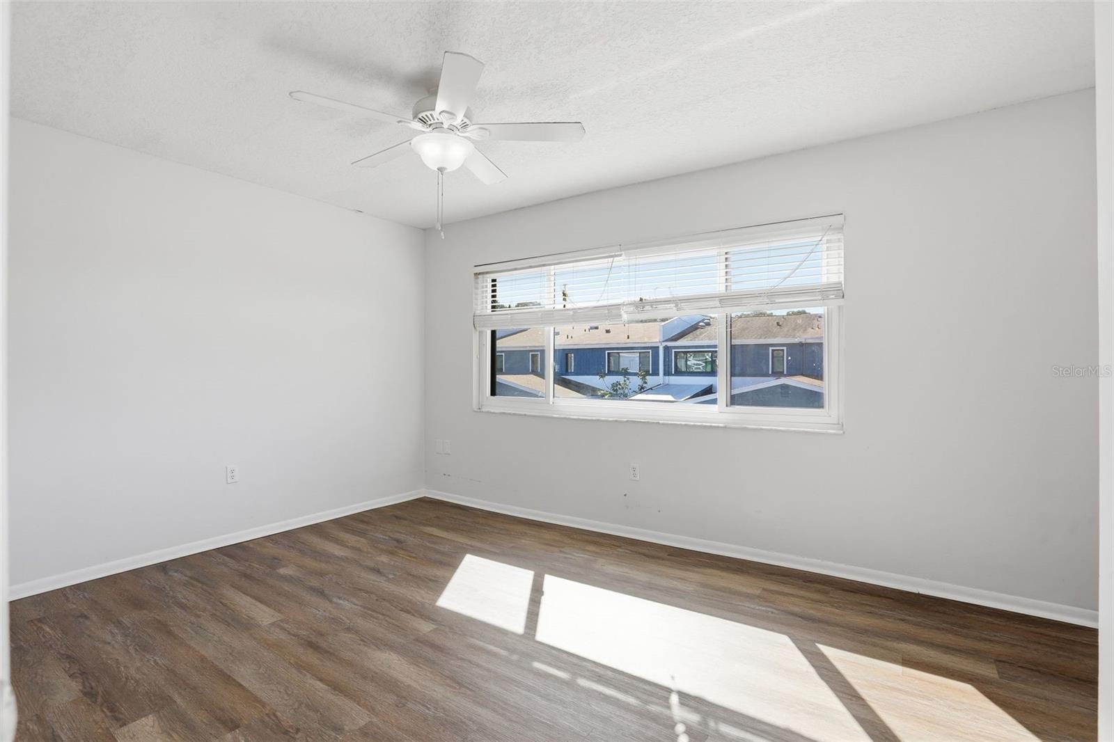 Image 18 of 44 For 161 Lago Vista Boulevard