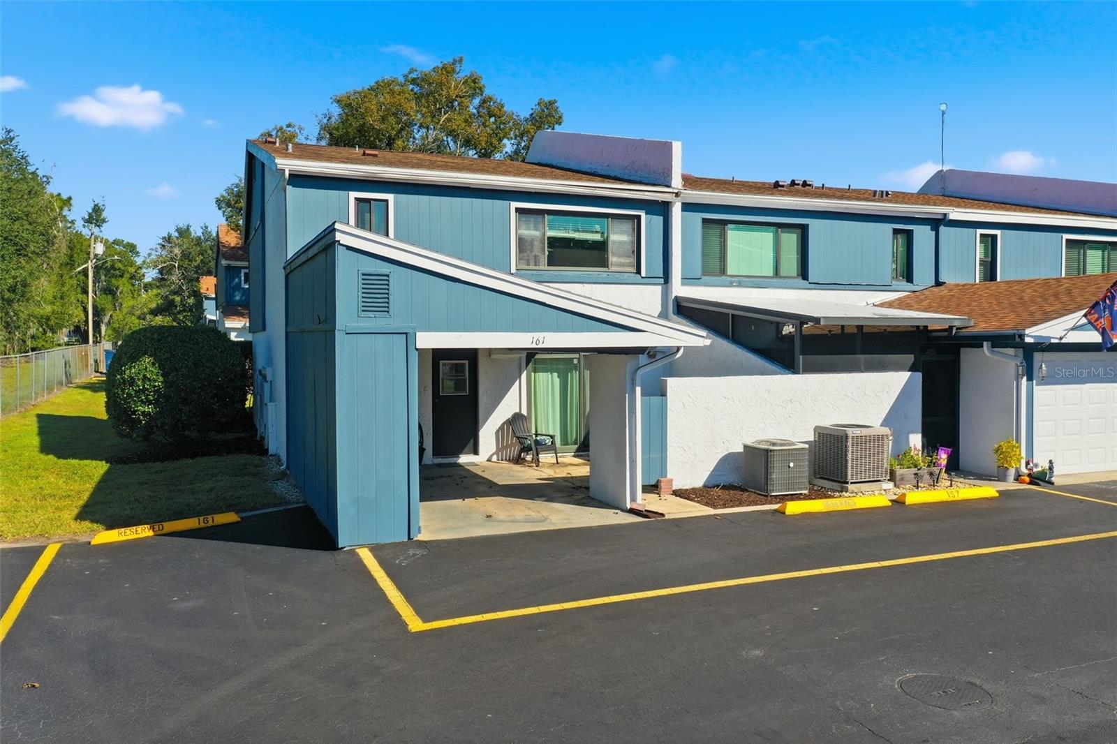 Image 33 of 44 For 161 Lago Vista Boulevard