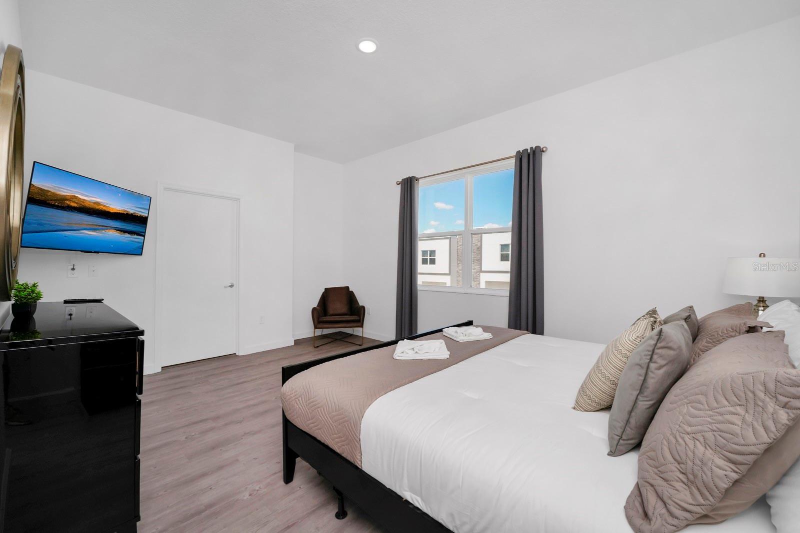 Image 27 of 44 For 347 Famagusta Drive