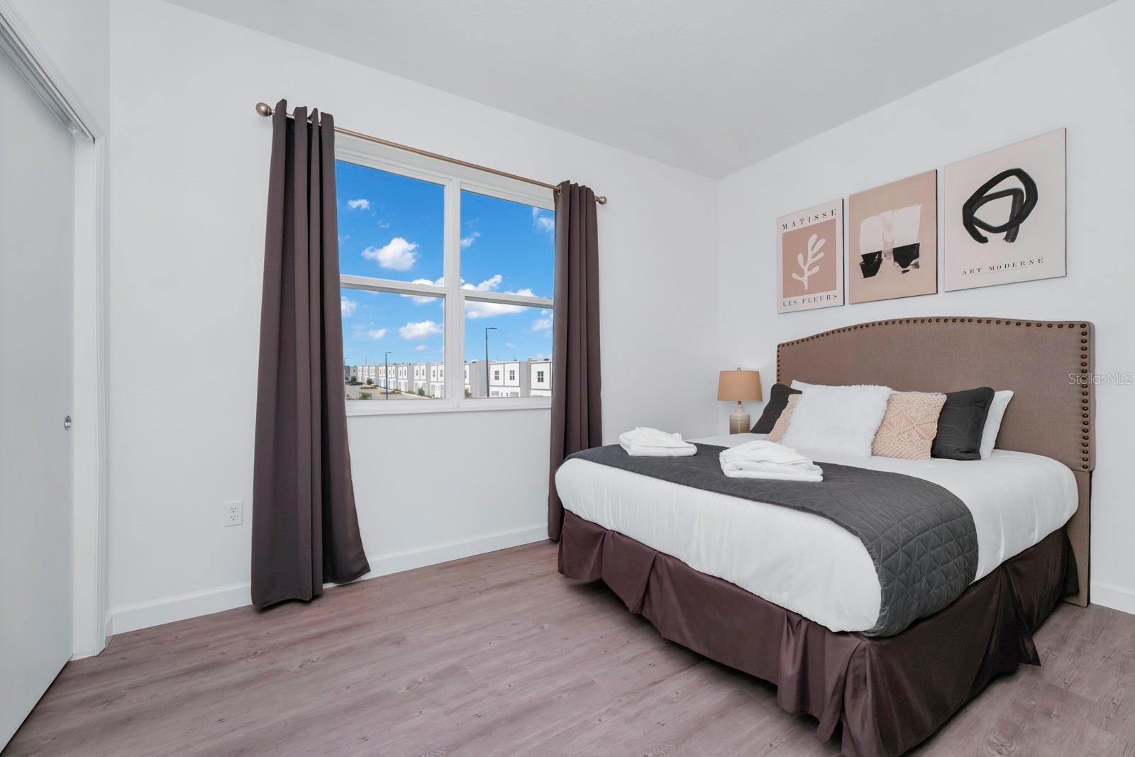 Image 31 of 44 For 347 Famagusta Drive