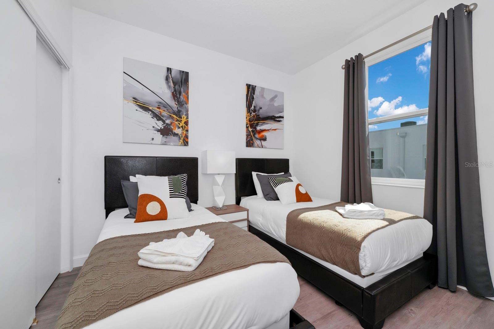 Image 37 of 44 For 347 Famagusta Drive