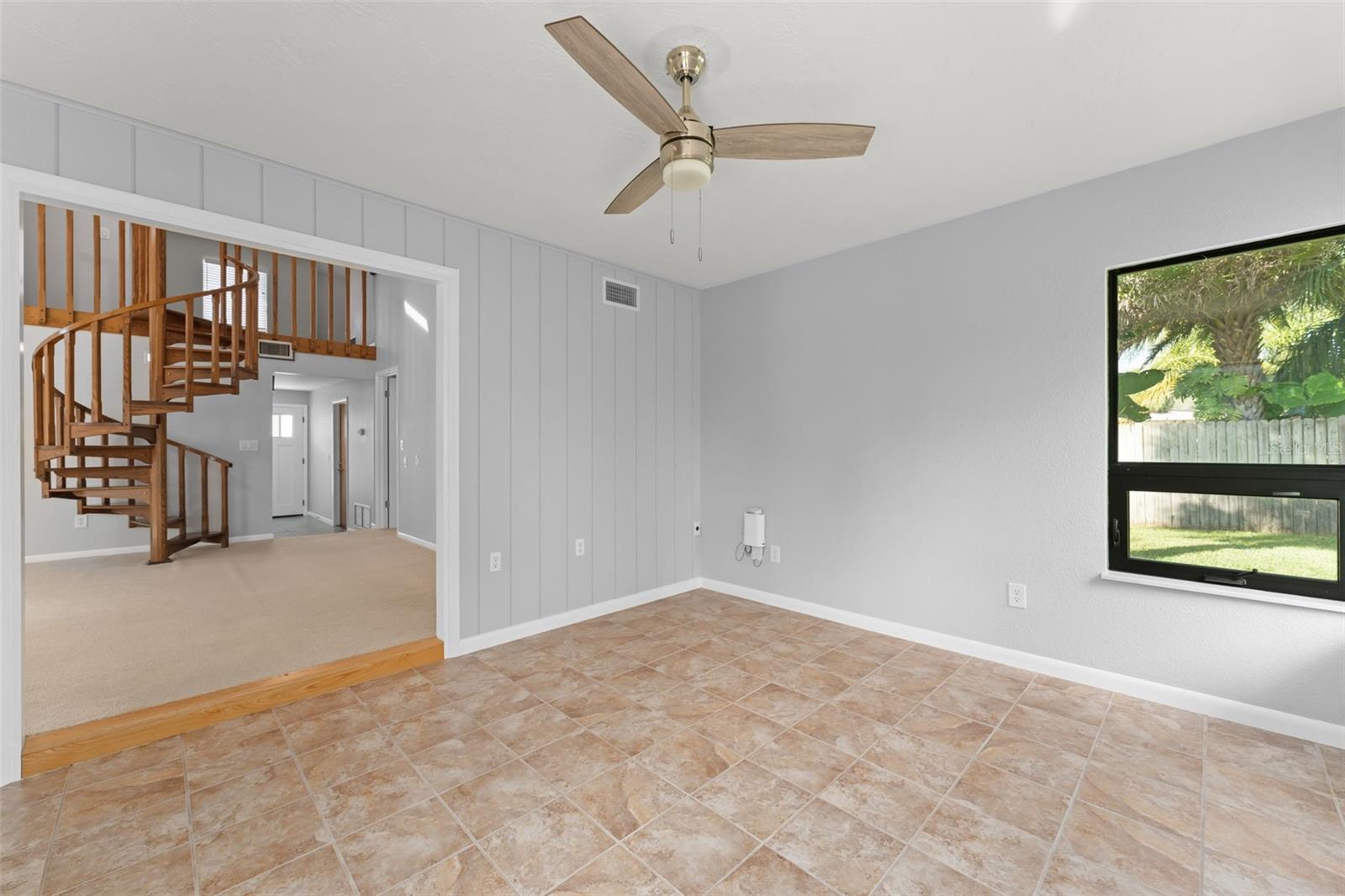 Image 19 of 51 For 4615 Saxon Drive