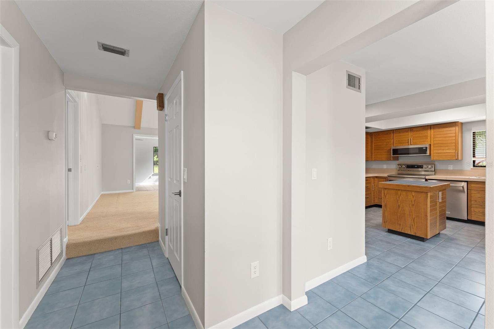 Image 3 of 51 For 4615 Saxon Drive