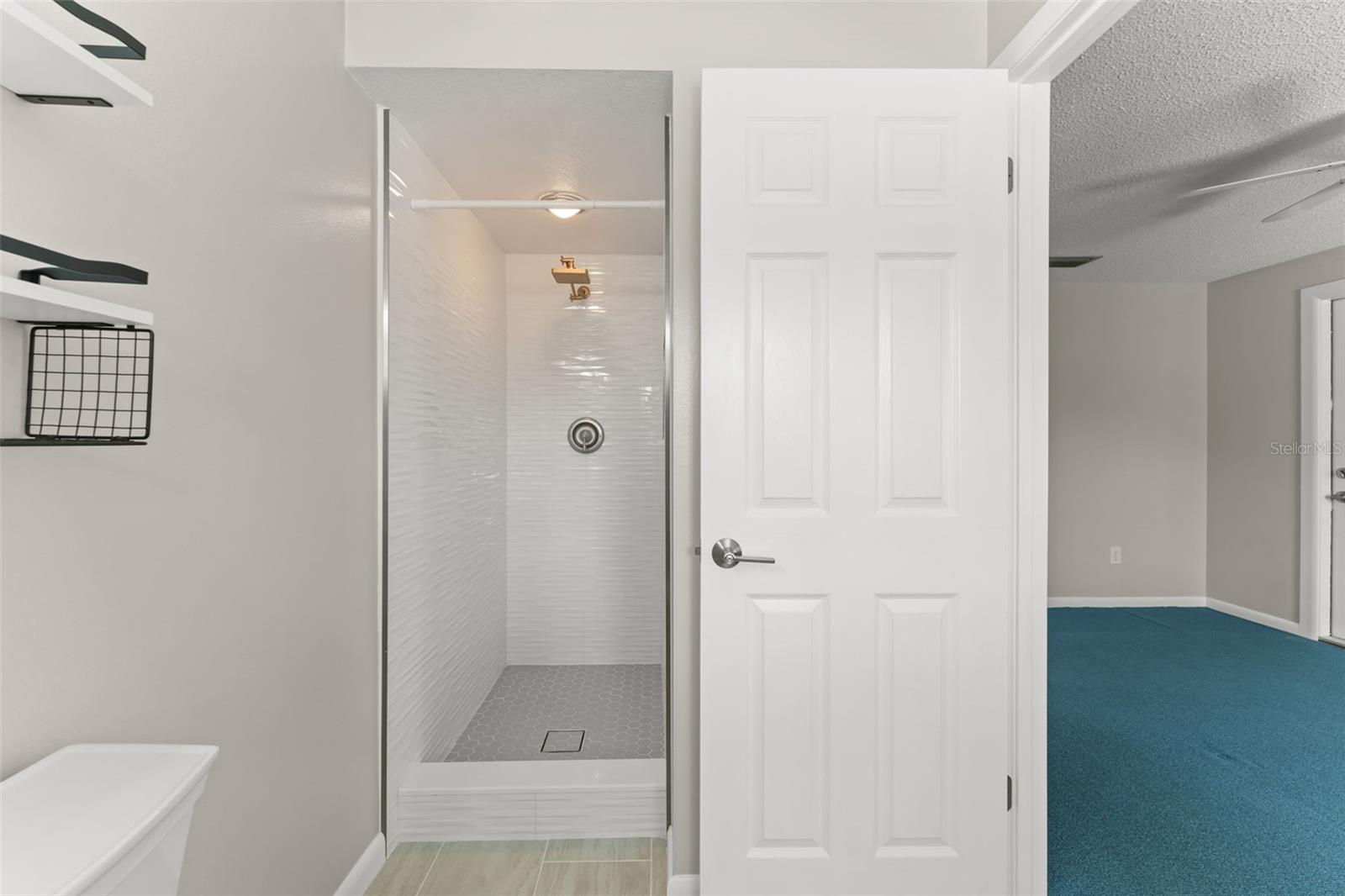 Image 34 of 51 For 4615 Saxon Drive