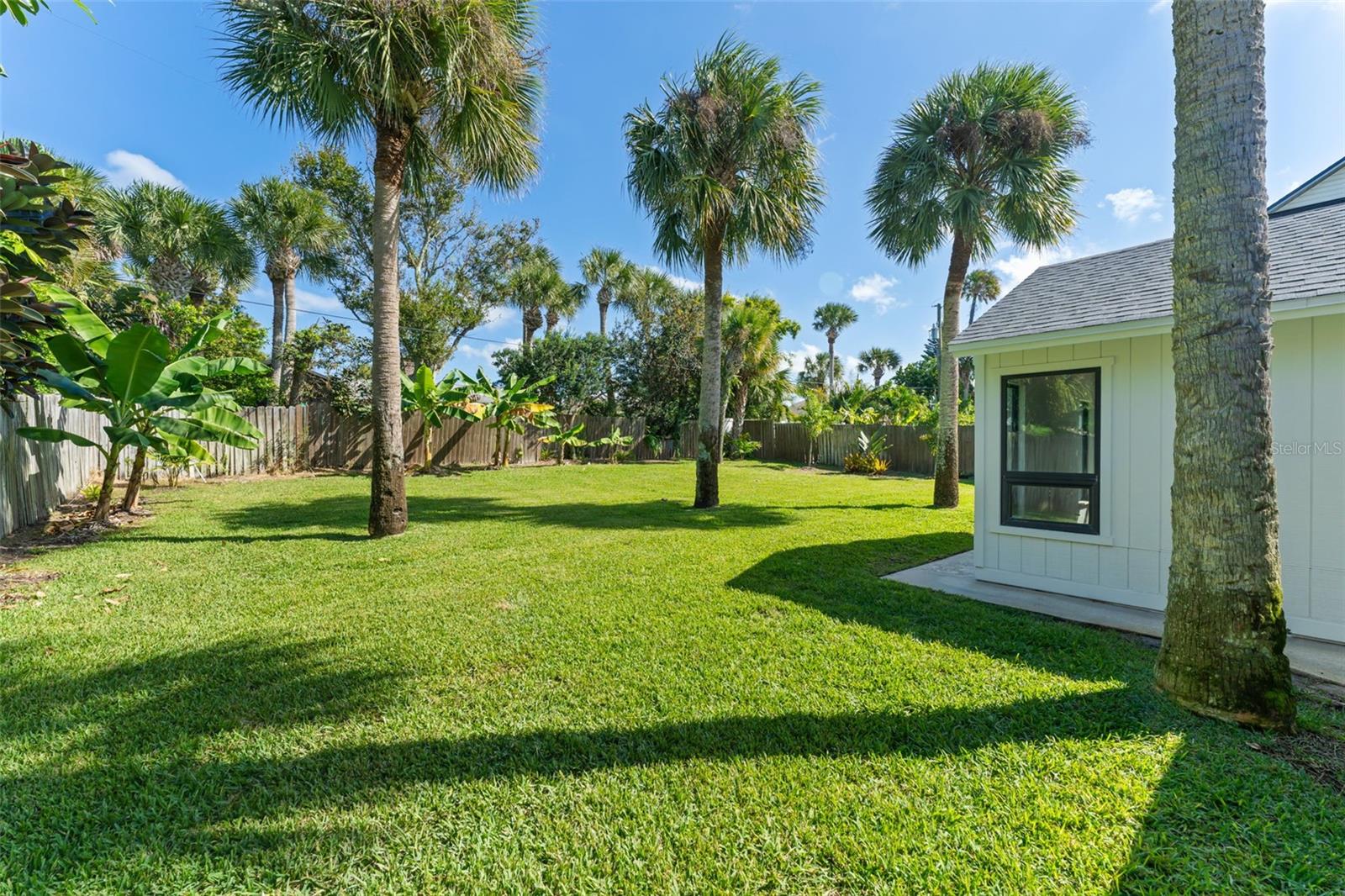 Image 42 of 51 For 4615 Saxon Drive