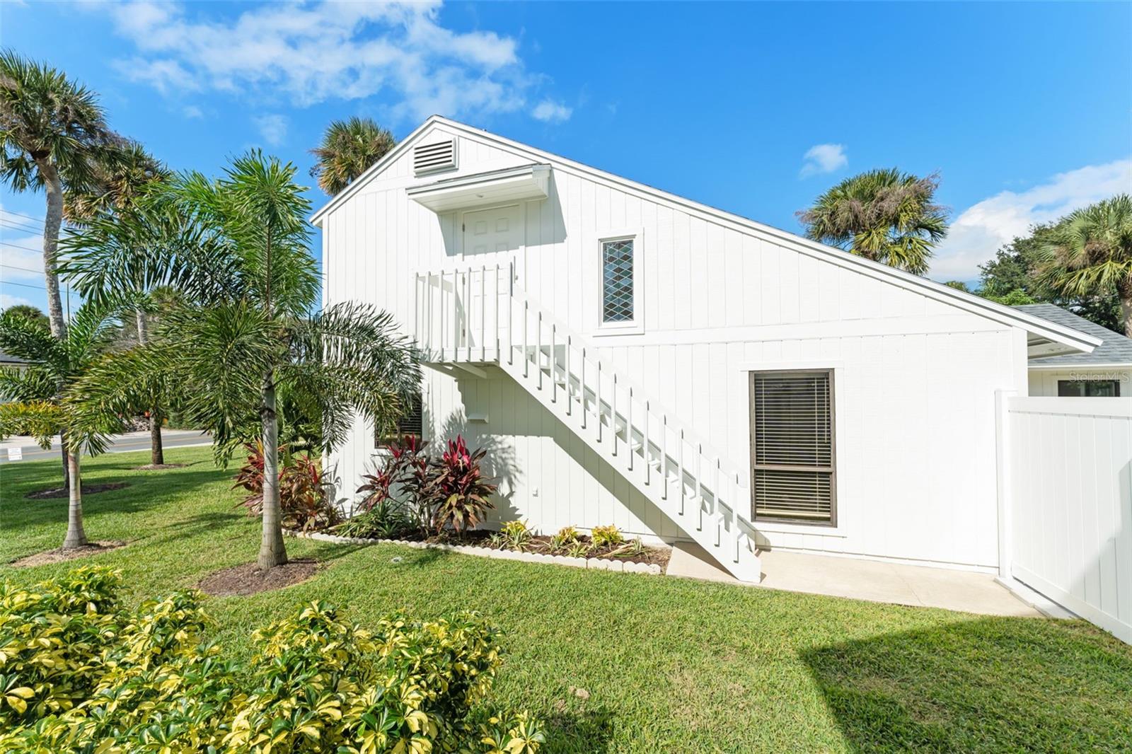 Image 43 of 51 For 4615 Saxon Drive