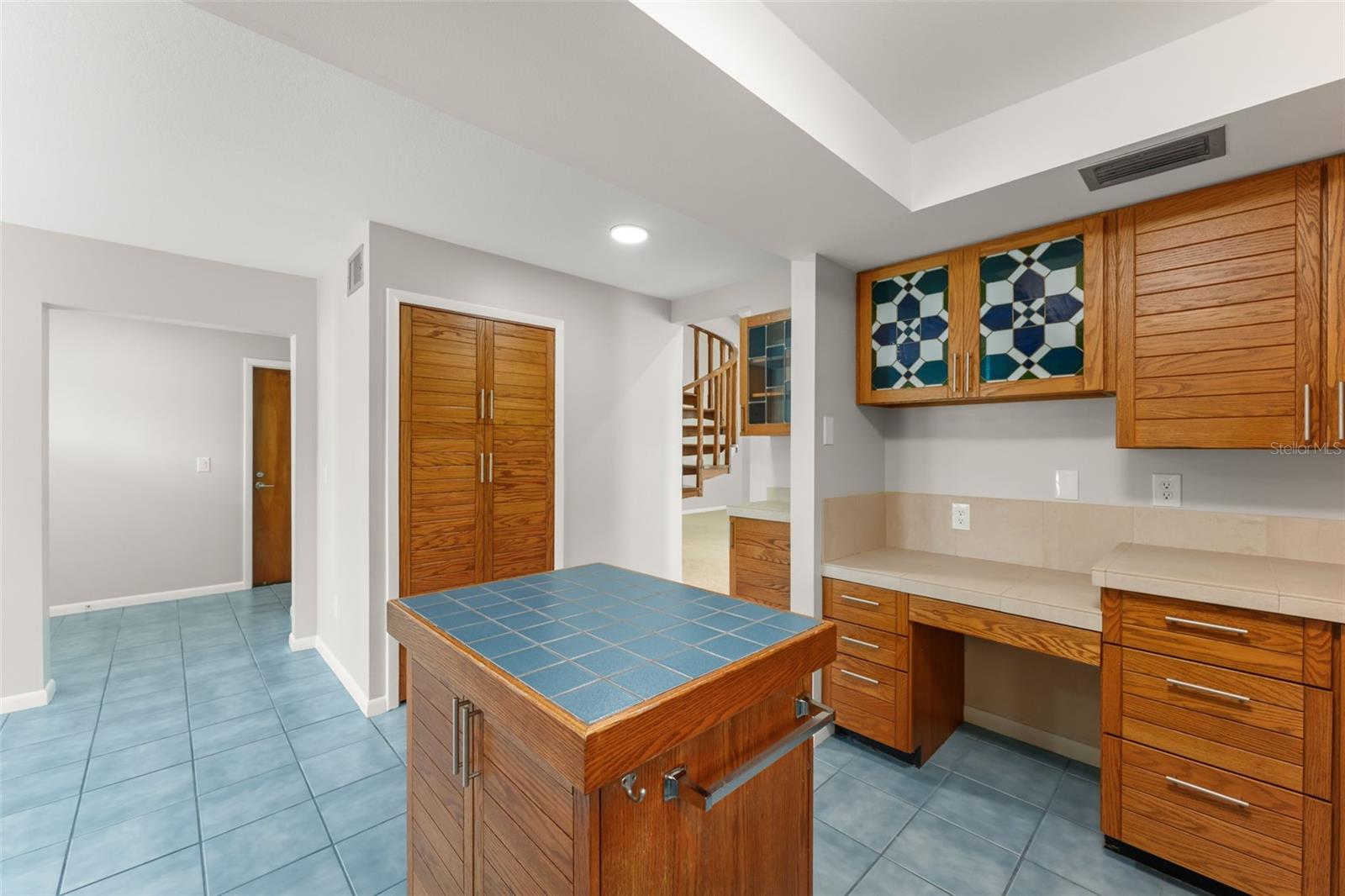 Image 9 of 51 For 4615 Saxon Drive