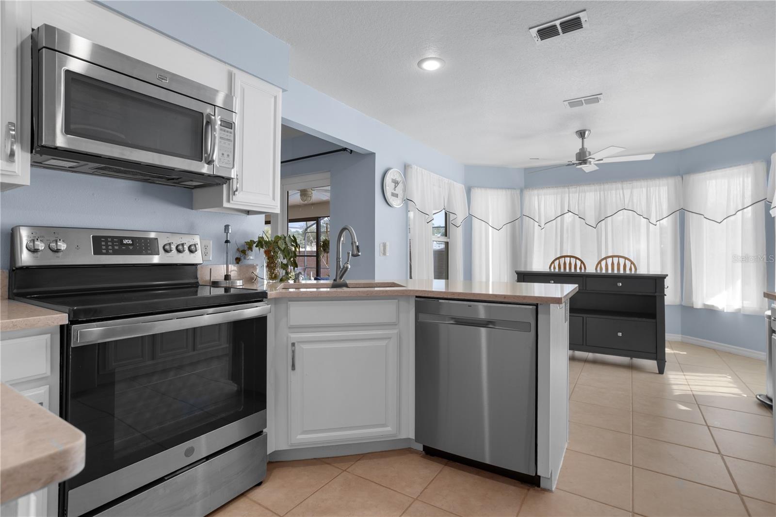 Image 11 of 39 For 4087 Belle Meade Court