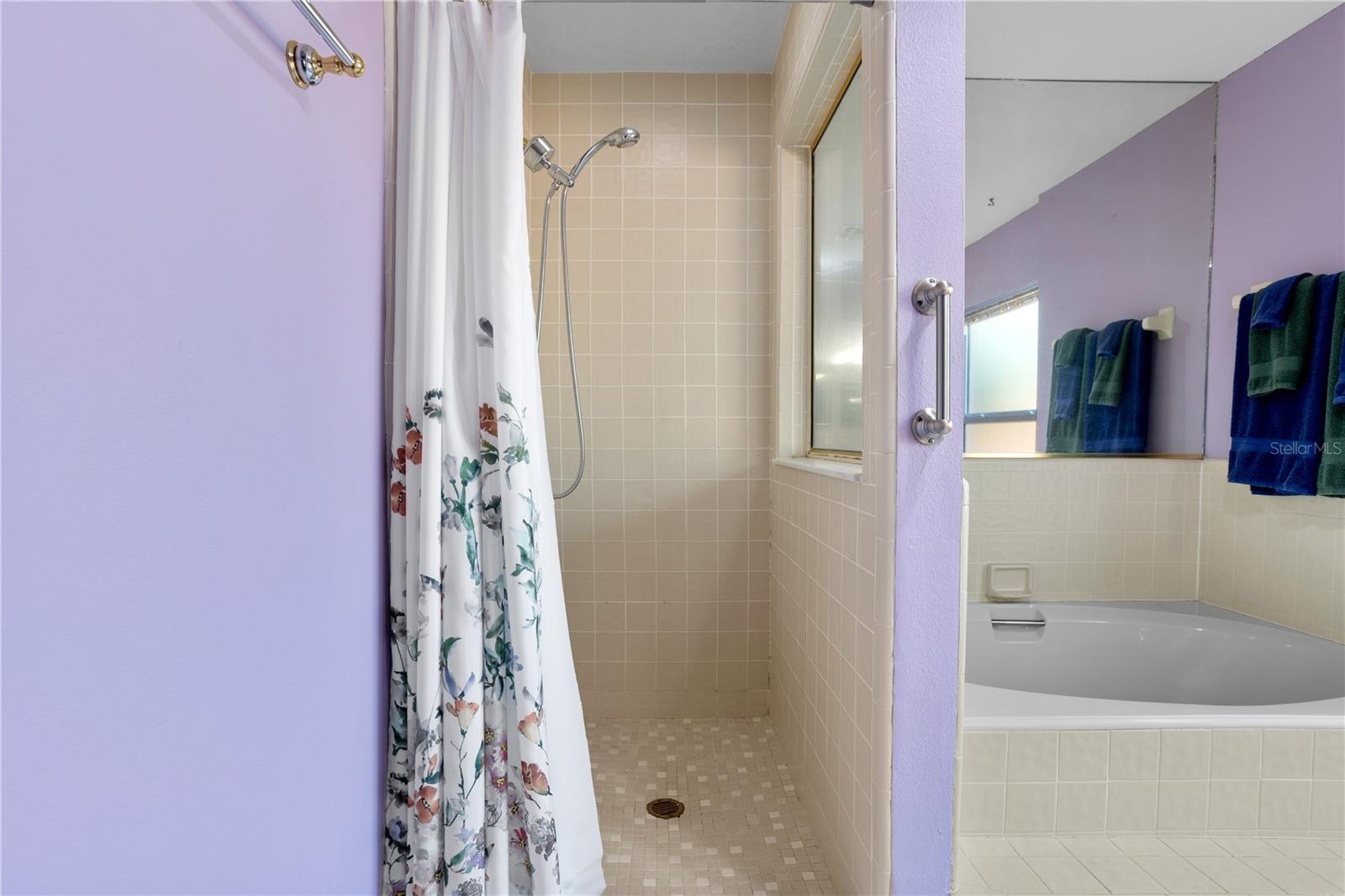 Image 20 of 39 For 4087 Belle Meade Court