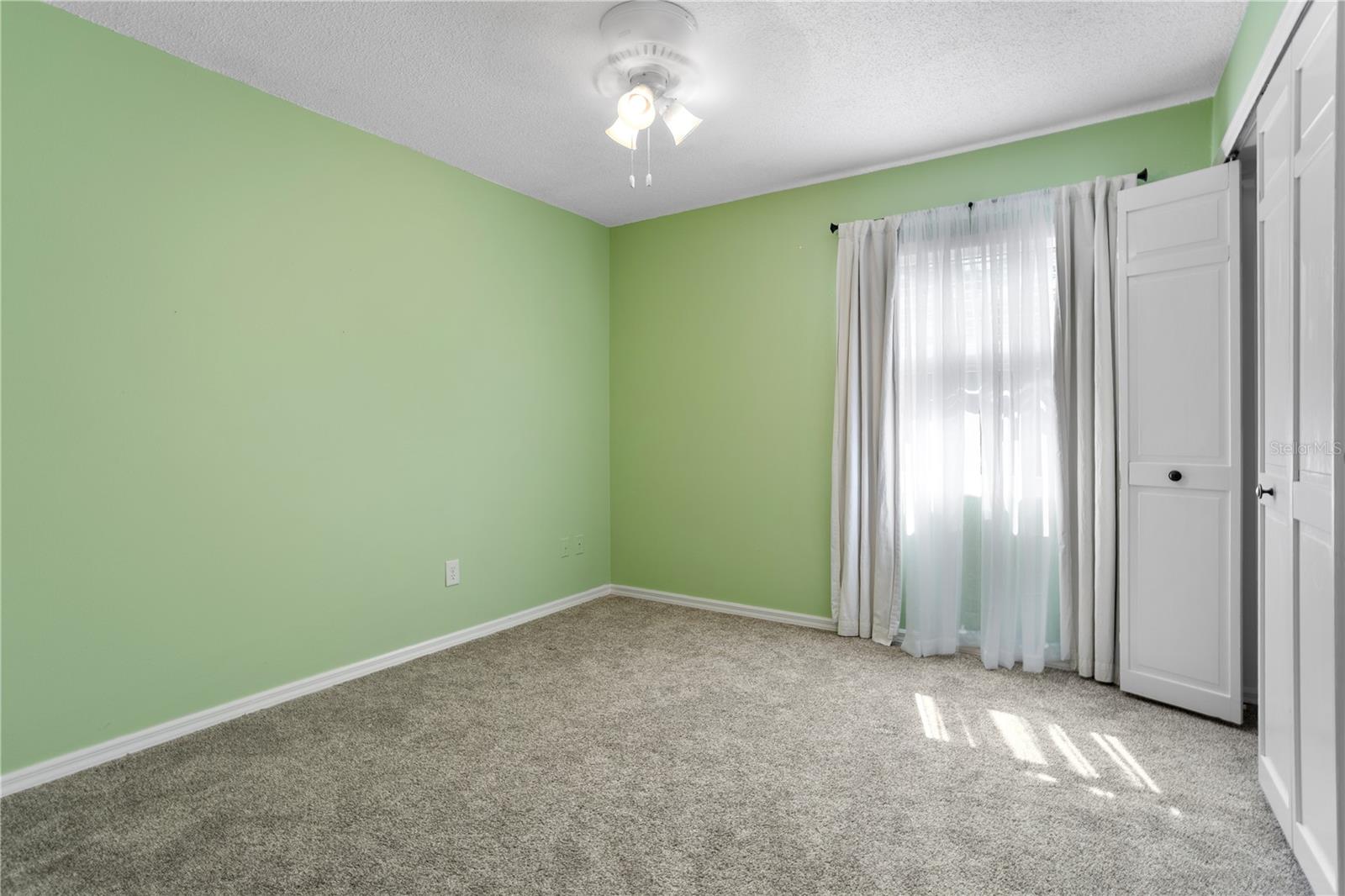 Image 22 of 39 For 4087 Belle Meade Court