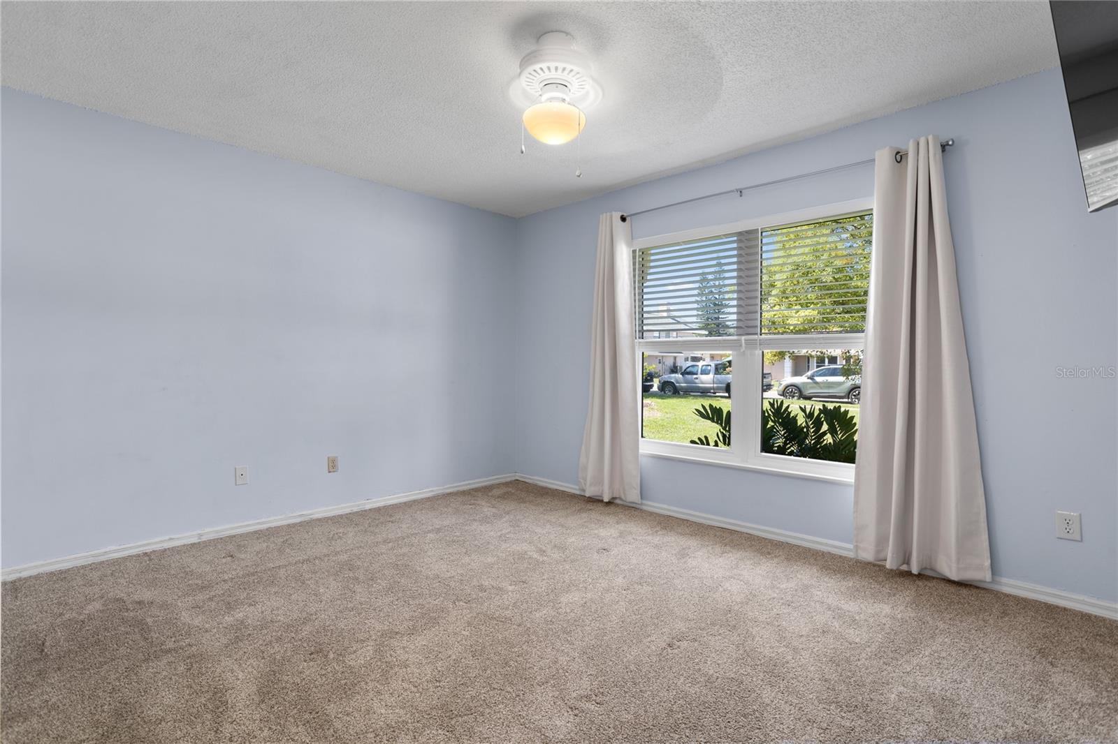 Image 29 of 39 For 4087 Belle Meade Court