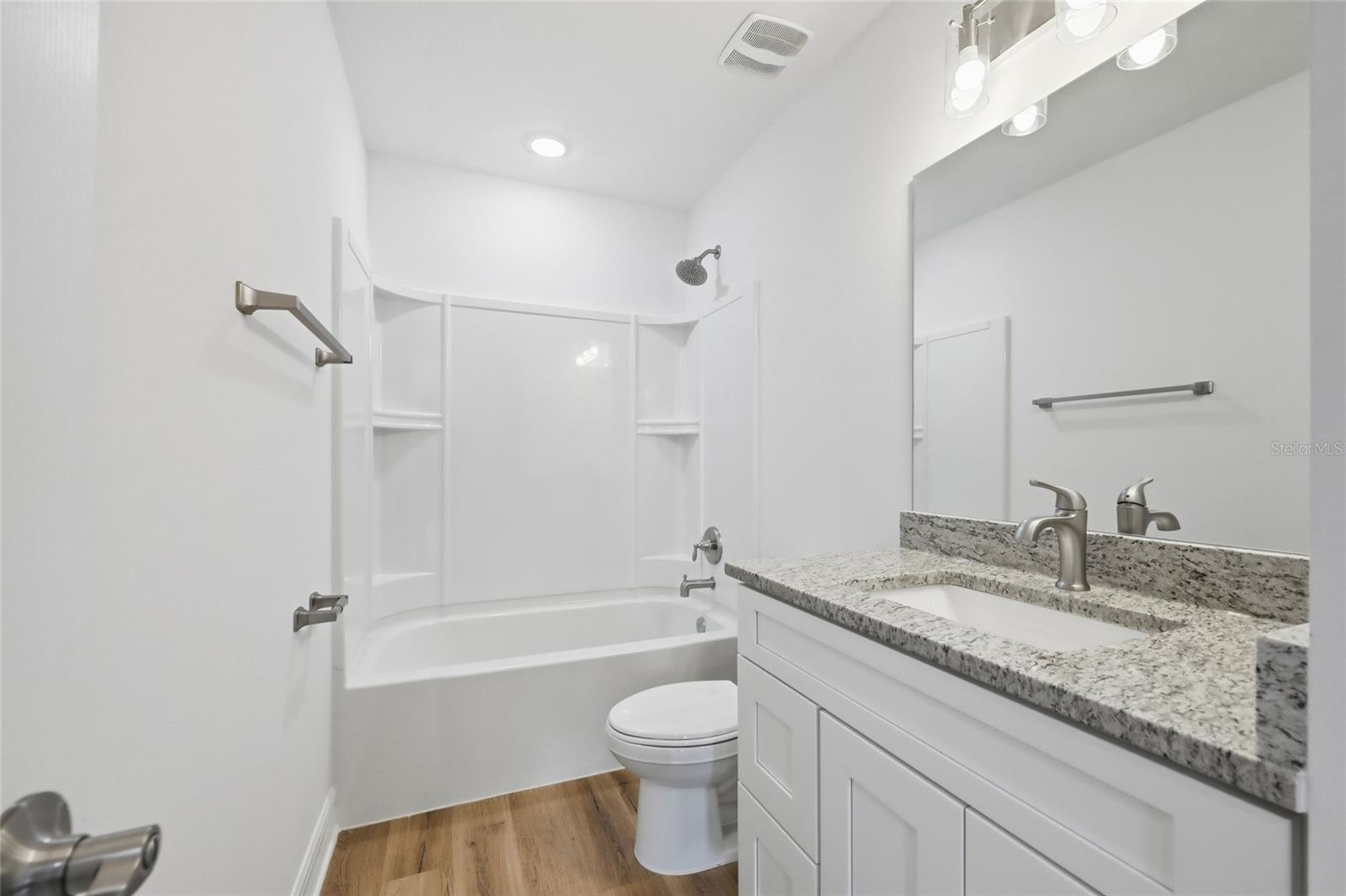 Image 20 of 33 For 222 Carpenters Way 70