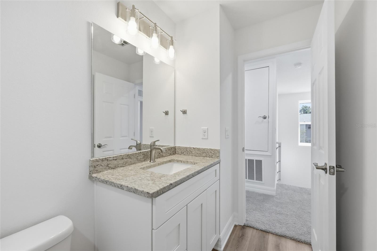 Image 21 of 33 For 222 Carpenters Way 70